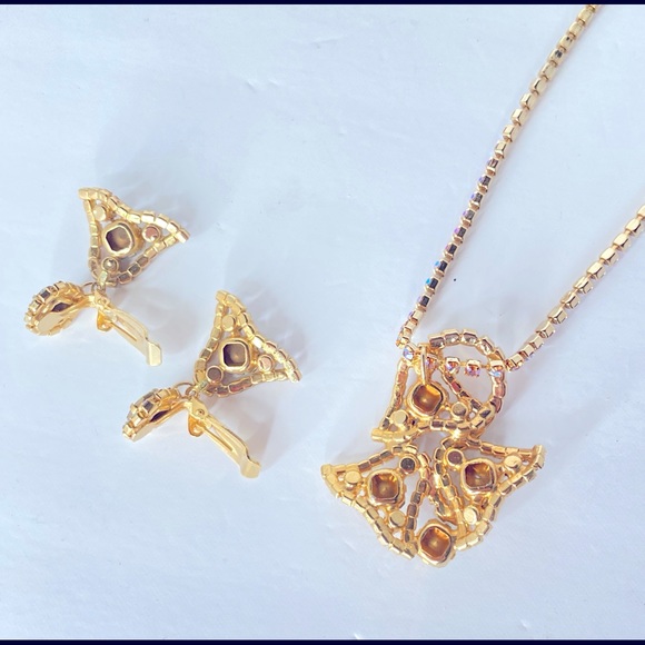 🔴 Vintage Rhinestone Necklace & Clip On Earrings - Picture 9 of 11